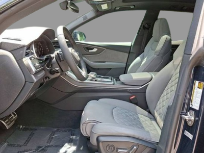 2025 Audi SQ8 Premium Plus