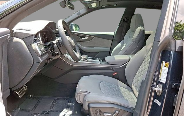 2025 Audi SQ8 Premium Plus