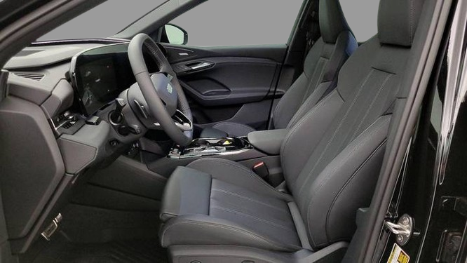 2025 Audi SQ6 e-tron Prestige