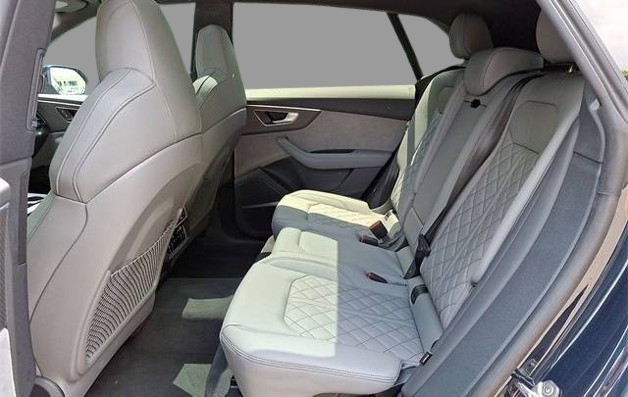 2025 Audi SQ8 Premium Plus