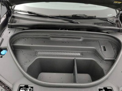 2025 Audi SQ6 e-tron Prestige