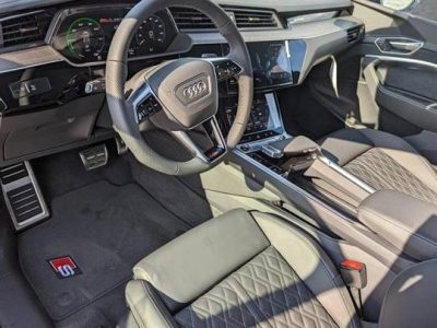 2025 Audi SQ8 e-tron Prestige SUV