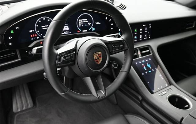 2025 Porsche Taycan 4 AWD