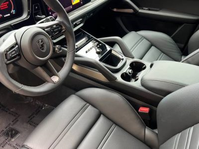 2025 Porsche Cayenne Turbo E-Hybrid SUV