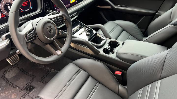 2025 Porsche Cayenne Turbo E-Hybrid SUV