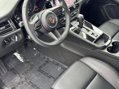 2025 Porsche Macan AWD
