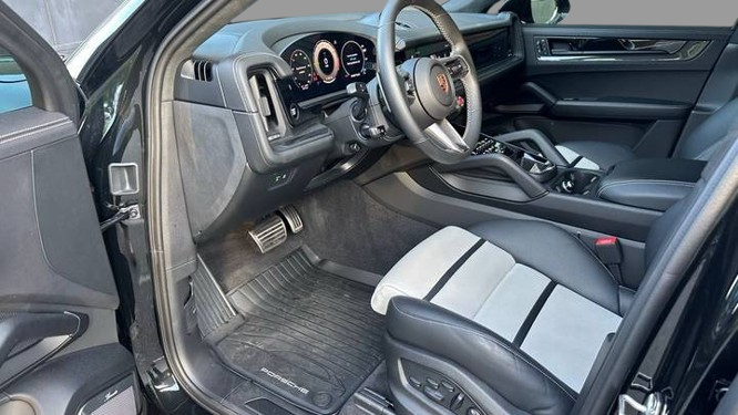 2025 Porsche Cayenne Turbo GT Coupe
