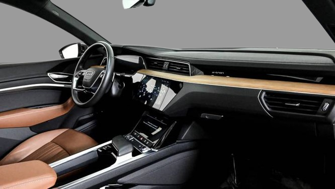 2025 Audi Q8 e-tron Premium SUV