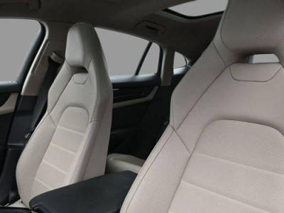 2025 Porsche Panamera 4 AWD