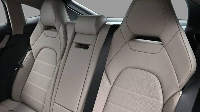 2025 Porsche Panamera 4 AWD