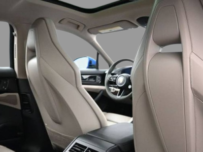 2025 Porsche Panamera 4 E-Hybrid AWD