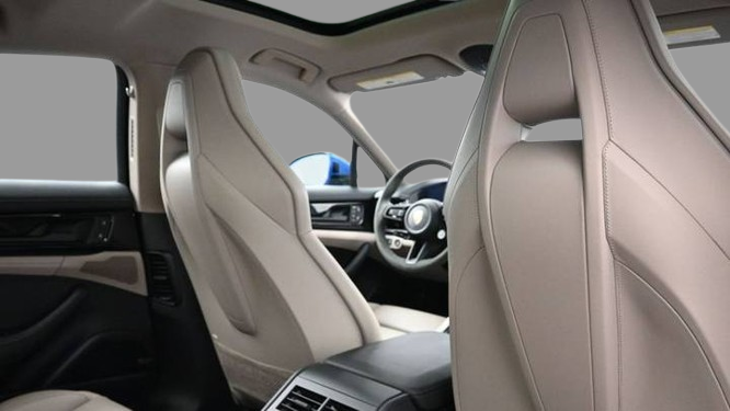 2025 Porsche Panamera 4 E-Hybrid AWD