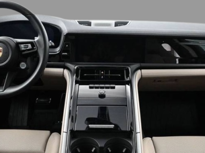 2025 Porsche Panamera 4 AWD