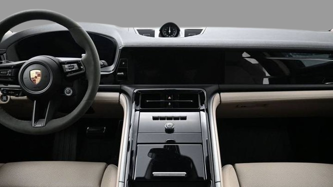 2025 Porsche Panamera 4 E-Hybrid AWD
