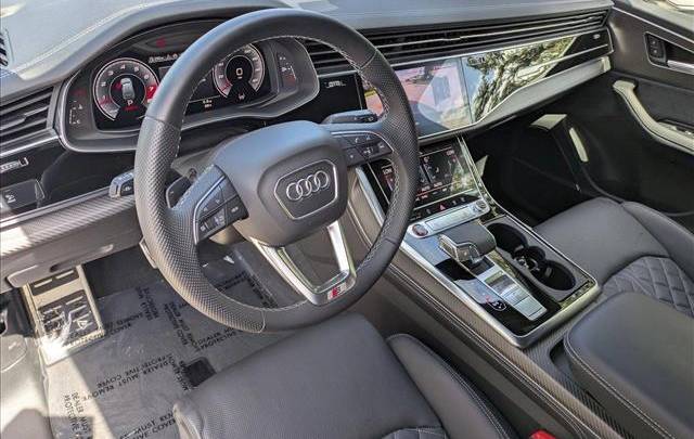 2025 Audi SQ7 Premium Plus