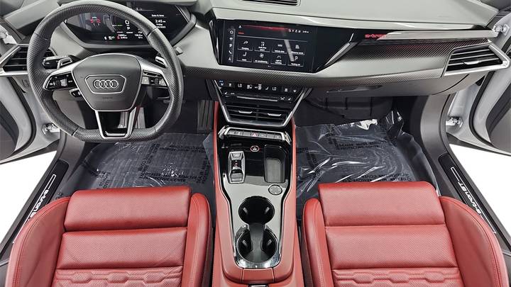 2025 Audi e-tron GT Premium Plus