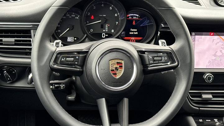 2025 Porsche Macan AWD