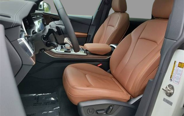 2025 Audi Q8 Premium