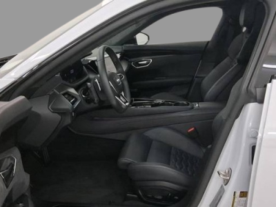 2025 Audi e-tron GT Prestige