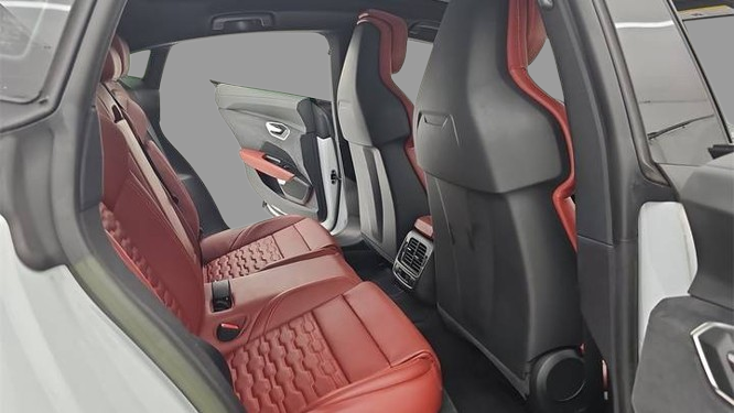 2025 Audi e-tron GT Premium Plus