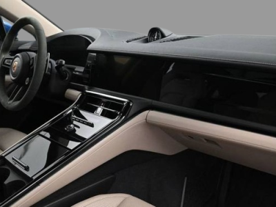 2025 Porsche Panamera 4 E-Hybrid AWD