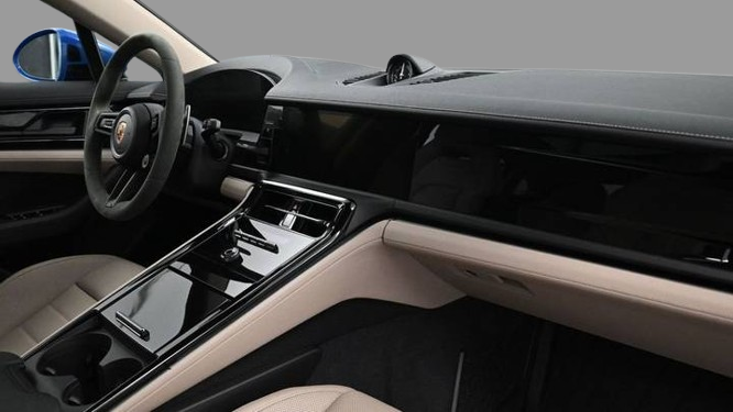 2025 Porsche Panamera 4 E-Hybrid AWD