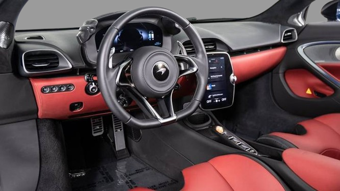 2025 McLaren Artura Spider