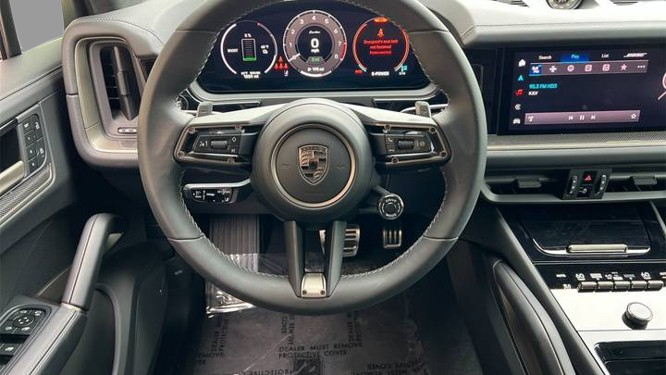 2025 Porsche Cayenne Turbo E-Hybrid SUV