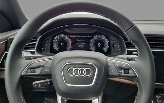 2025 Audi Q8 Premium