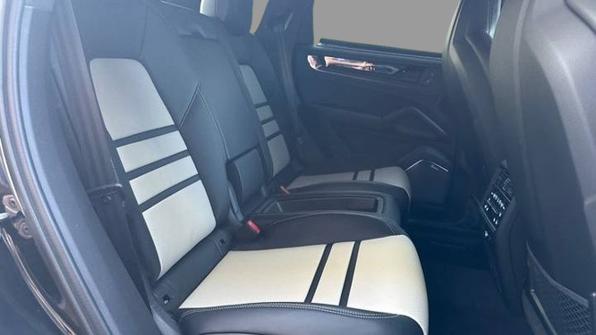 2025 Porsche Cayenne Turbo GT Coupe
