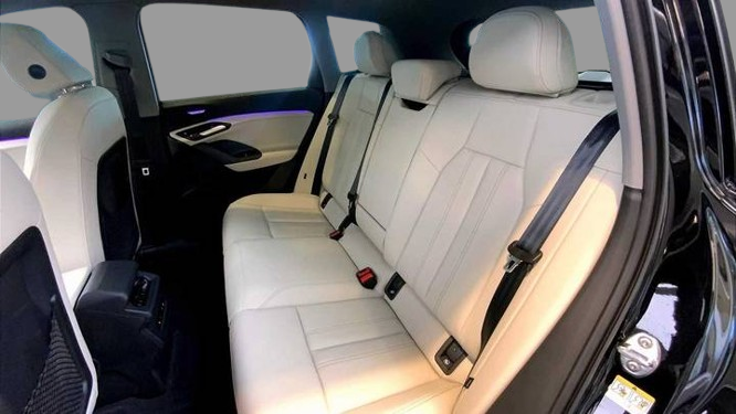 2025 Audi Q6 e-tron Premium Plus quattro
