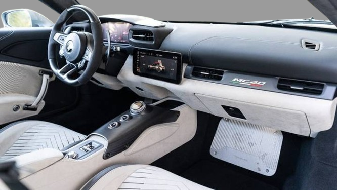 2024 Maserati MC20 Convertible