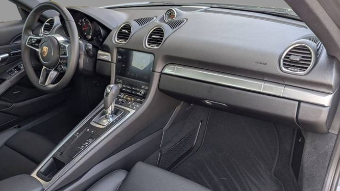 2025 Porsche 718 Cayman Standard