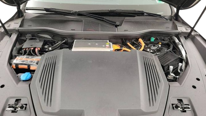 2025 Audi Q8 e-tron Premium Plus SUV