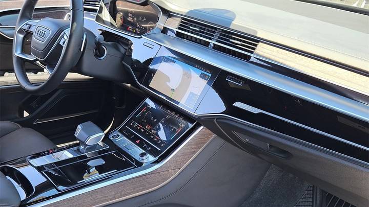 2025 Audi A8 L 55 TFSI quattro