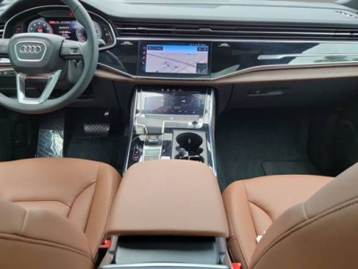 2025 Audi Q8 Premium