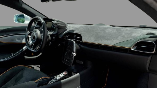2023 McLaren Artura Performance Coupe