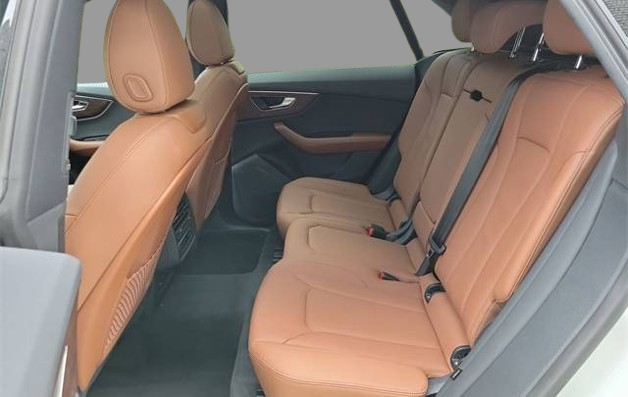 2025 Audi Q8 Premium