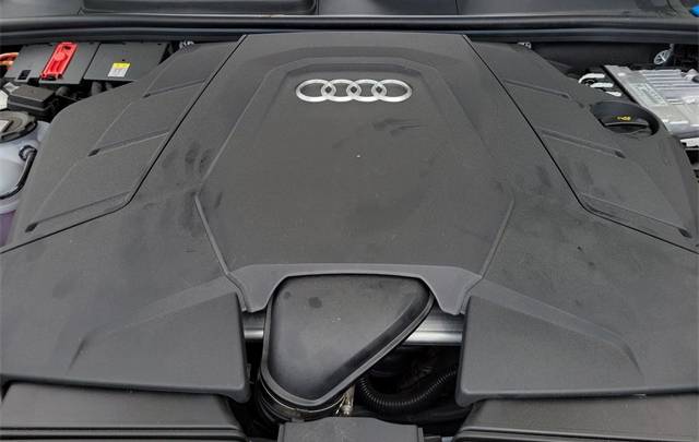 2025 Audi Q8 Premium