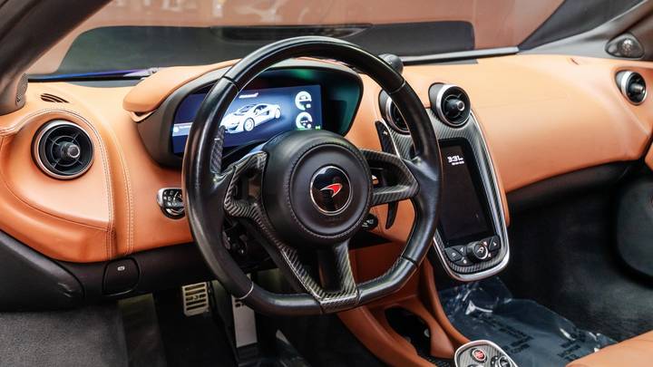 2017 McLaren 570GT Coupe