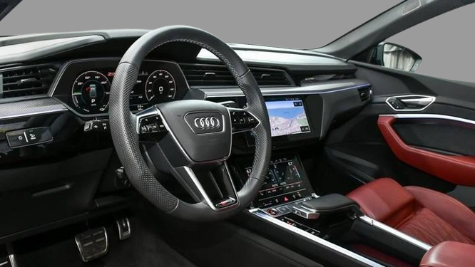 2025 Audi SQ8 e-tron Prestige Sportback