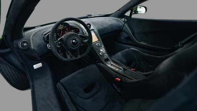 2016 McLaren 675LT Coupe