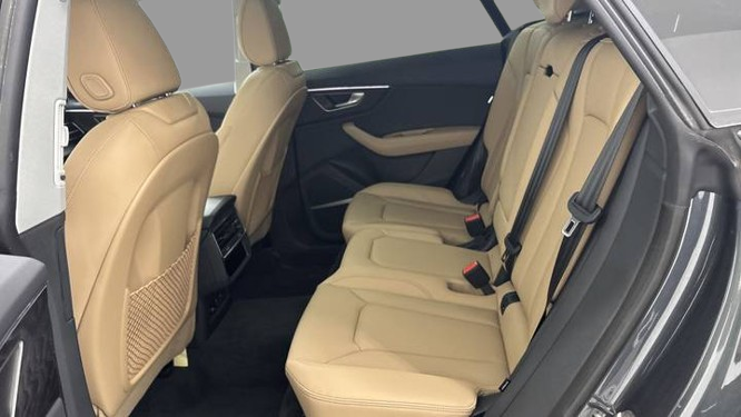 2025 Audi Q8 Premium Plus