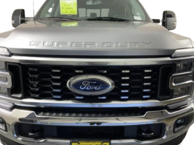 2024 Ford Super Duty F-450 LARIAT Crew Cab 8' Box DRW 4WD