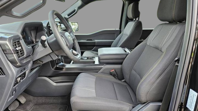 2025 Ford F-150 STX SuperCrew 5.5' Box RWD