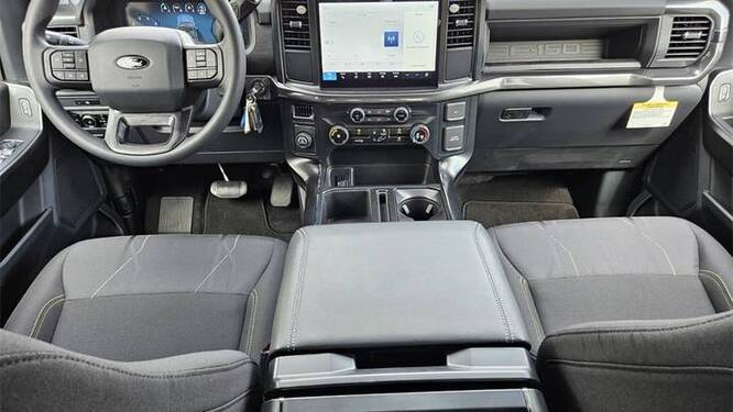 2025 Ford F-150 STX SuperCrew 5.5' Box RWD