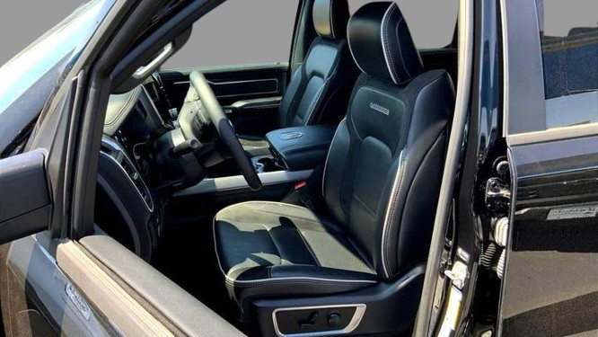 2025 Ram 1500 Laramie Crew Cab 5'7" Box 4WD