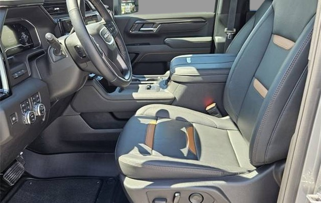 2025 GMC Sierra 3500HD AT4 Crew Cab Standard Bed 4WD