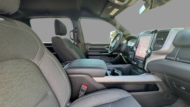 2025 Ram 1500 Big Horn Crew Cab 5'7" Box 4WD