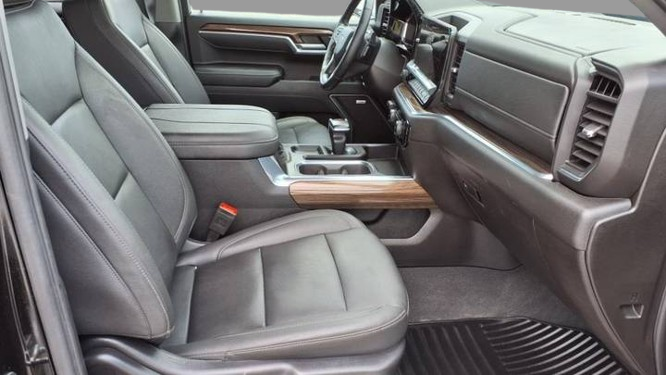 2025 Chevrolet Silverado 1500 RST Crew Cab Standard Bed 4WD